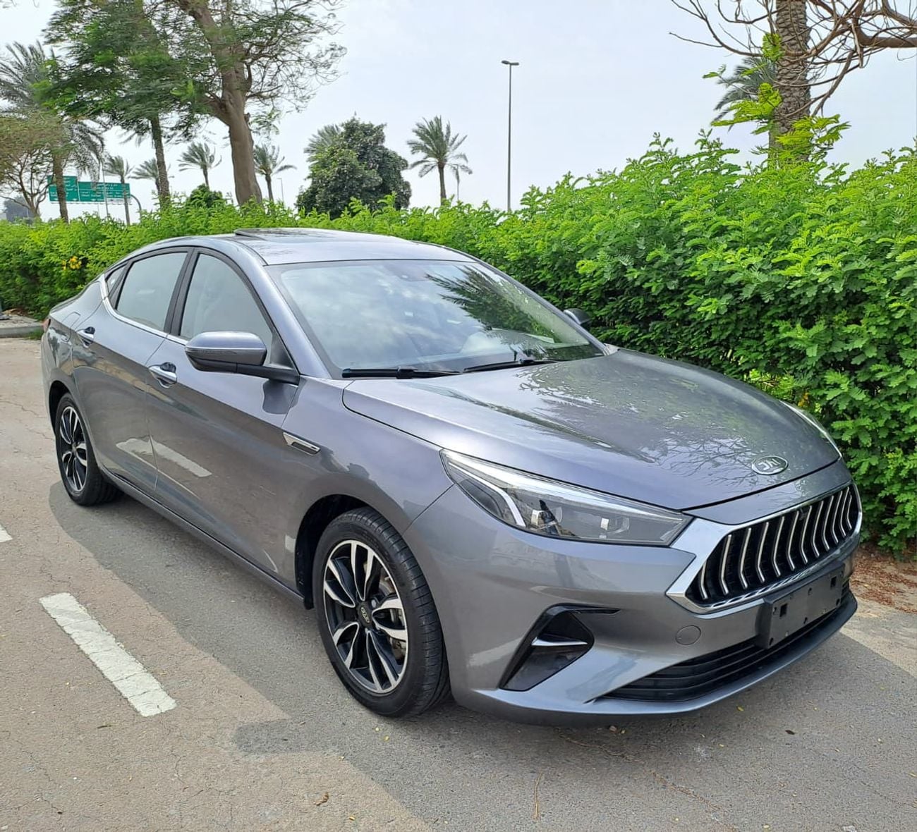 جاك J7 530-Monthly l GCC l Cruise, Sunroof, Leather Seats l Accident Free