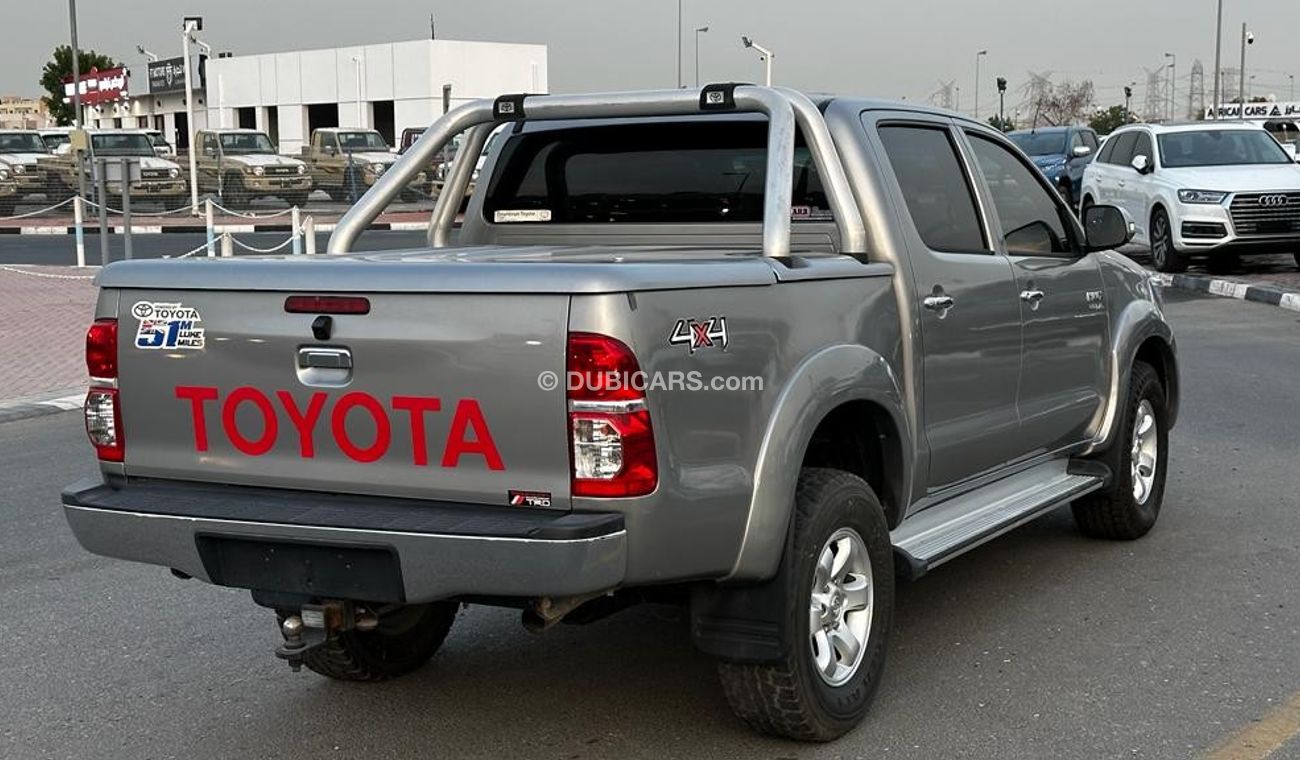 Toyota Hilux SR