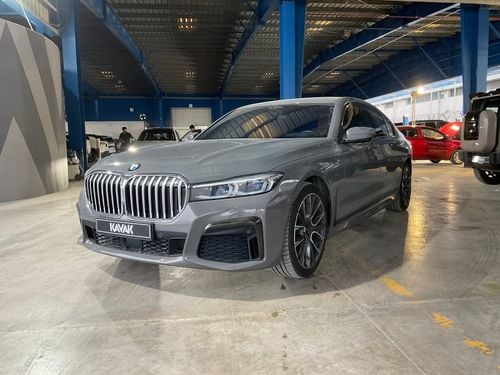 بي أم دبليو 730Li M Sport | شامل الضمان | 0 ﺪﻔﻋﺓ ﺃﻮﻟﻯ