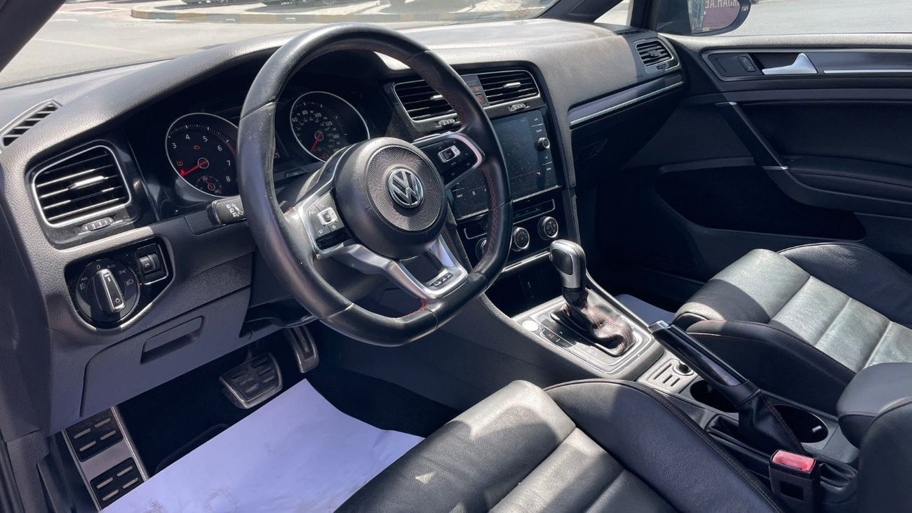Volkswagen Golf GTI Sport 2.0T FuLL Option