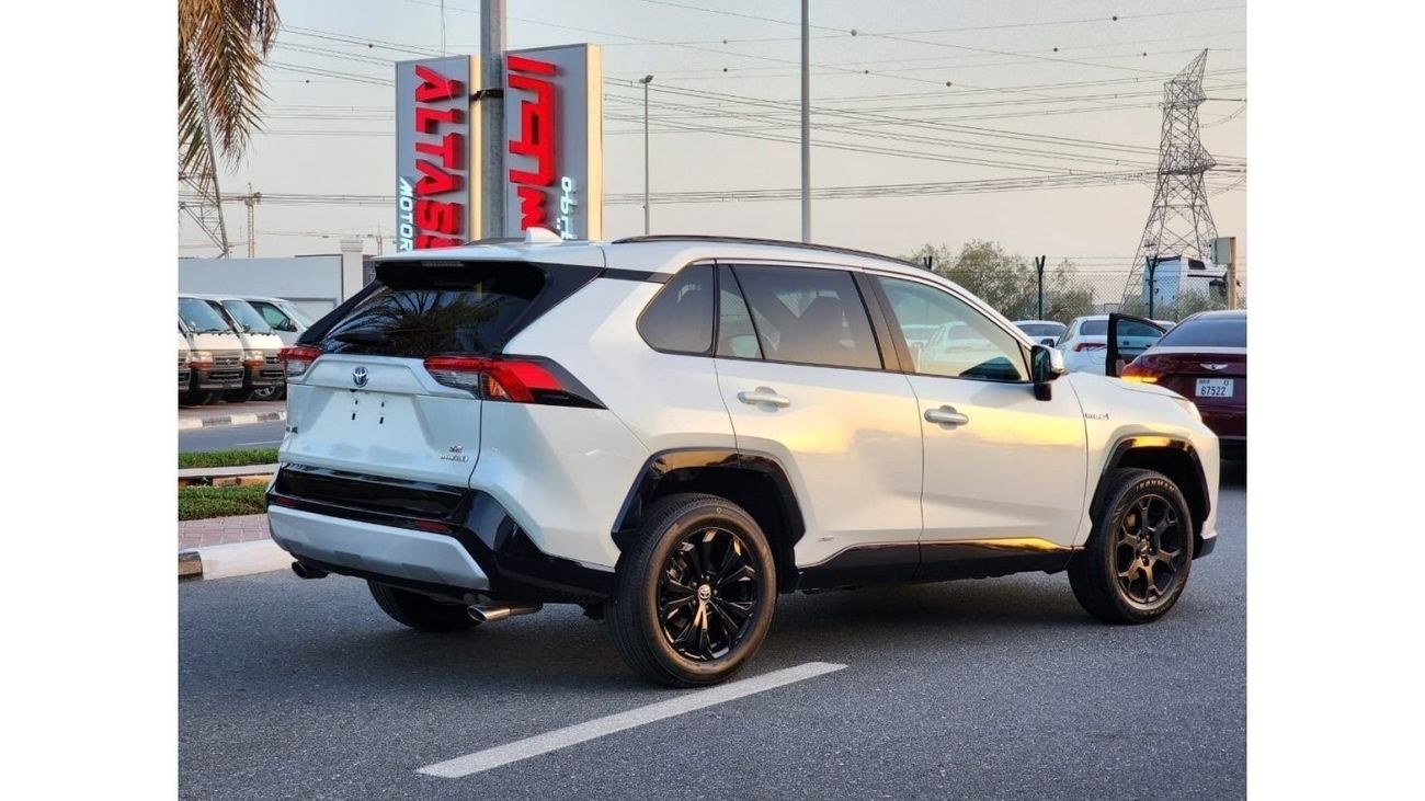 Toyota RAV4 XLE TOYOTA RAV4 SE FULL OPTION HYBRID