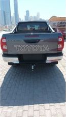Toyota Hilux diesel 2.8 liter automatic gear with back camera push button start