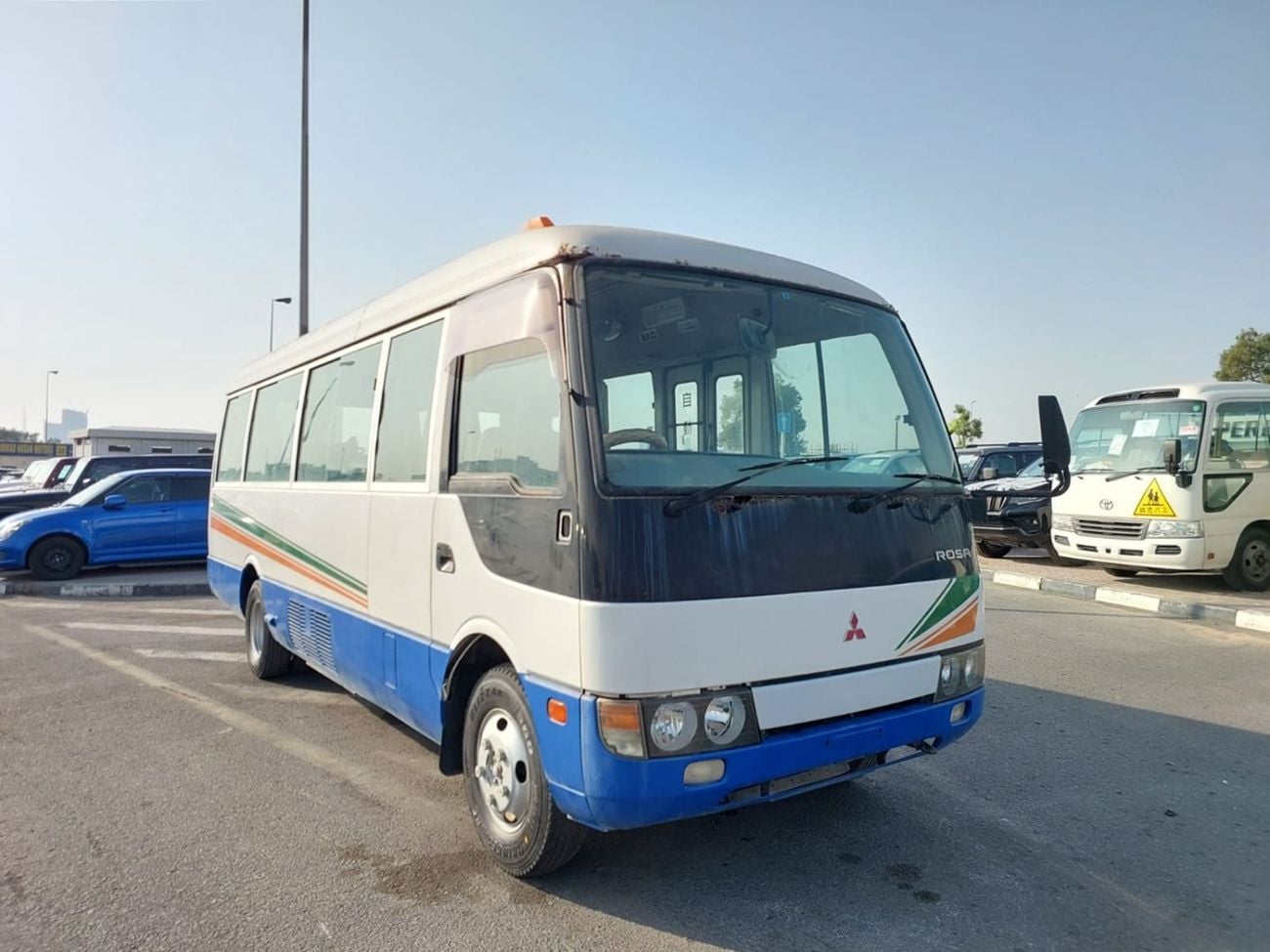 ميتسوبيشي روزا (RAMADAN OFFER) MITSUBISHI ROSA BUS RHD 2004 MODEL 5.2 L DIESEL MANUAL(PM00303)