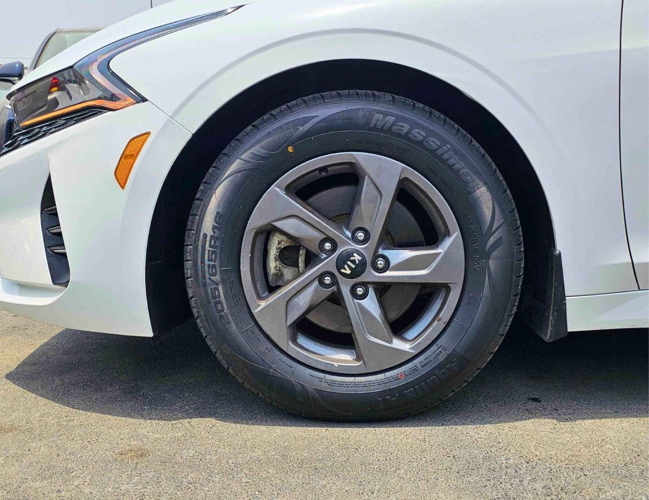 Kia K5 / LXS / LOW MILEAGE / DISCOUNT / EXPORT ONLY / LOT#23752