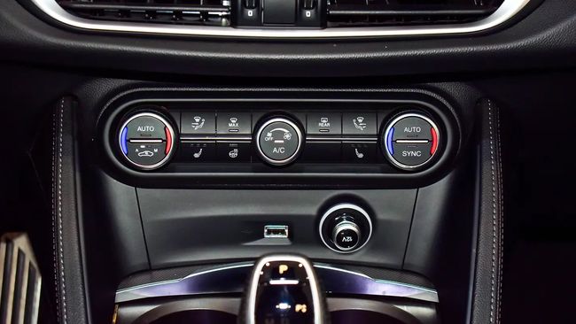 Alfa Romeo Stelvio VELOCE, миниатюра 30