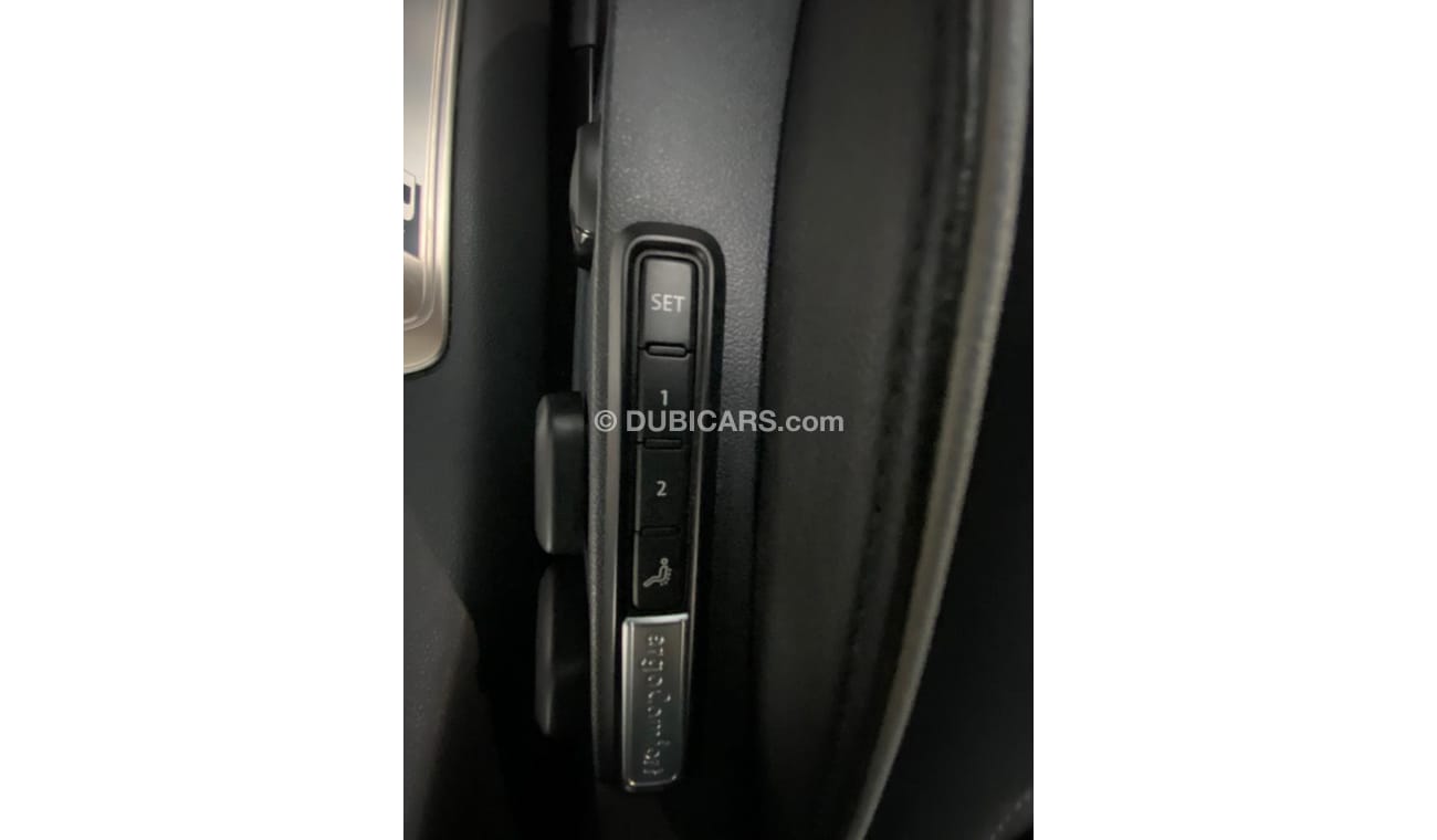 Volkswagen Arteon VW Arteon R-Line turbocharged (full option) top of the range