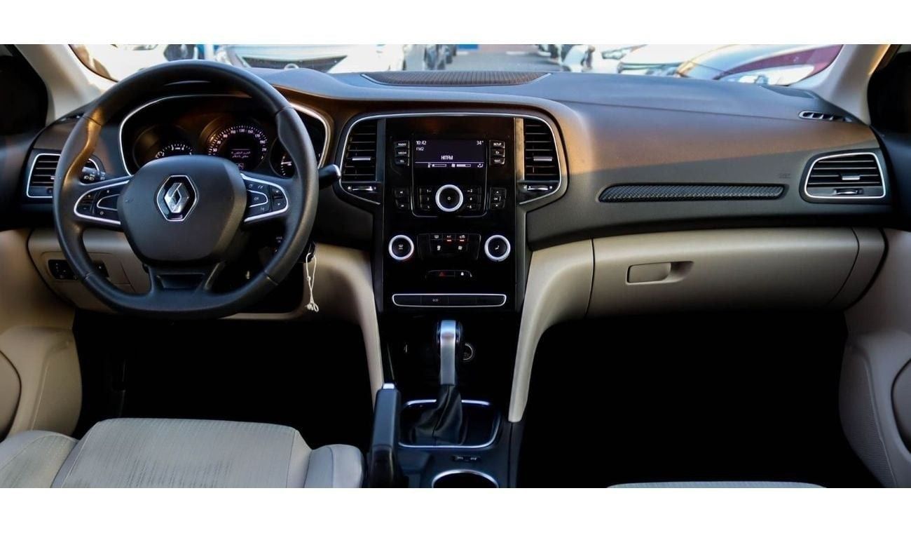 Renault Megane SE 1.6L Renault Megane 2021 GCC accident free in excellent condition 555 P.M