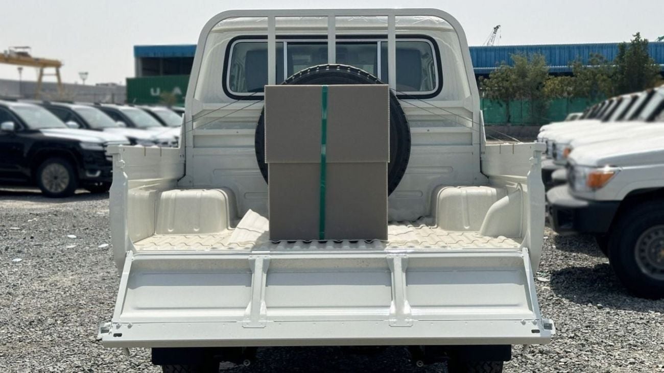 تويوتا لاند كروزر بيك آب Toyota Land Cruiser Pick Up DC LC79 4.2L DIESEL V6 With Diff Lock MY2025