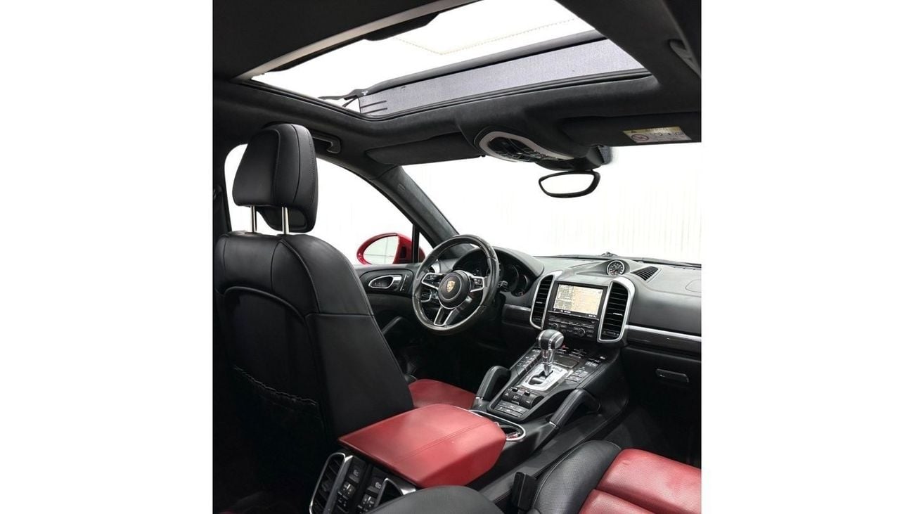 Porsche Cayenne 2016 Porsche Cayenne GTS, Service History, Full Options, Low Kms, GCC