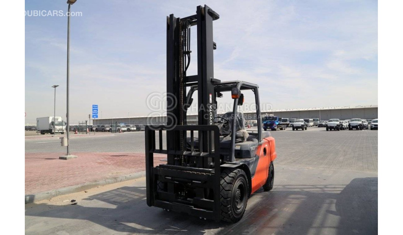 Toyota Fork lift DIESEL 5 TON W/SIDE SHIFT 2 STAGE 3 LEVER 4.5M LIFT HEIGHT MY23