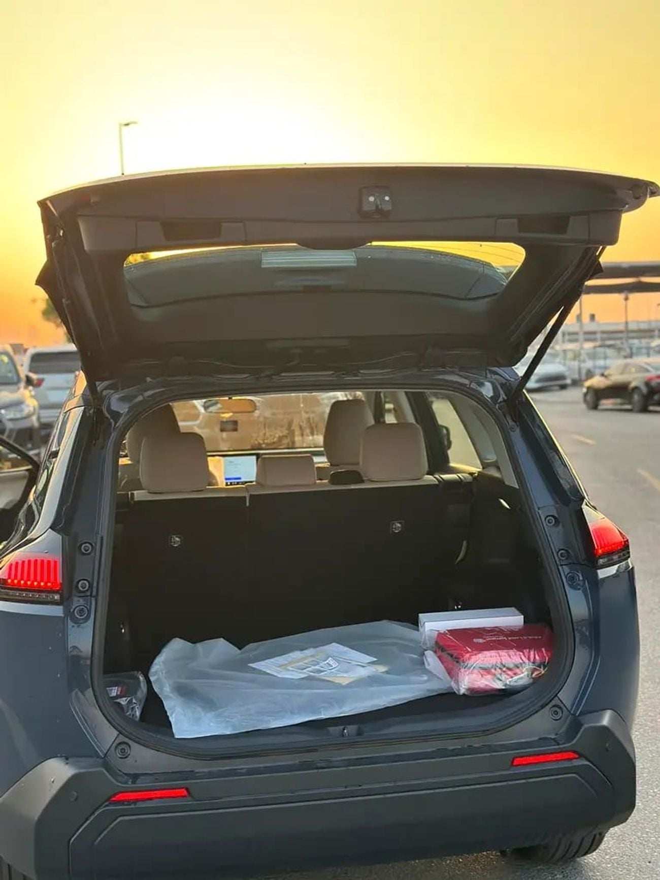 Toyota RAV4 XLE HEV 2.5L HYBRID FWD GCC Specs
