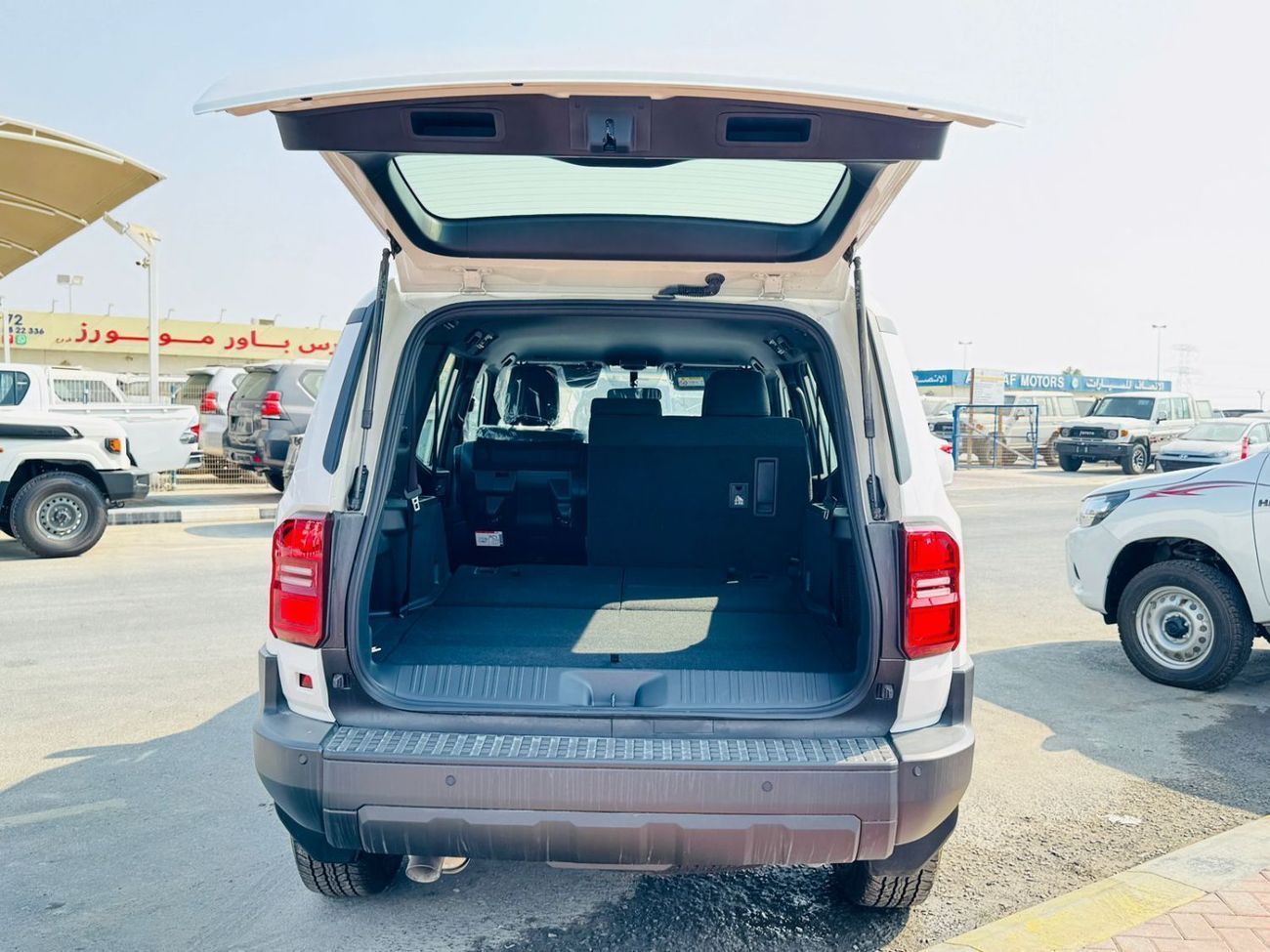 Toyota Prado TOYOTA PRADO 2.4L PTR GCC A/T B/O WHITE 2025