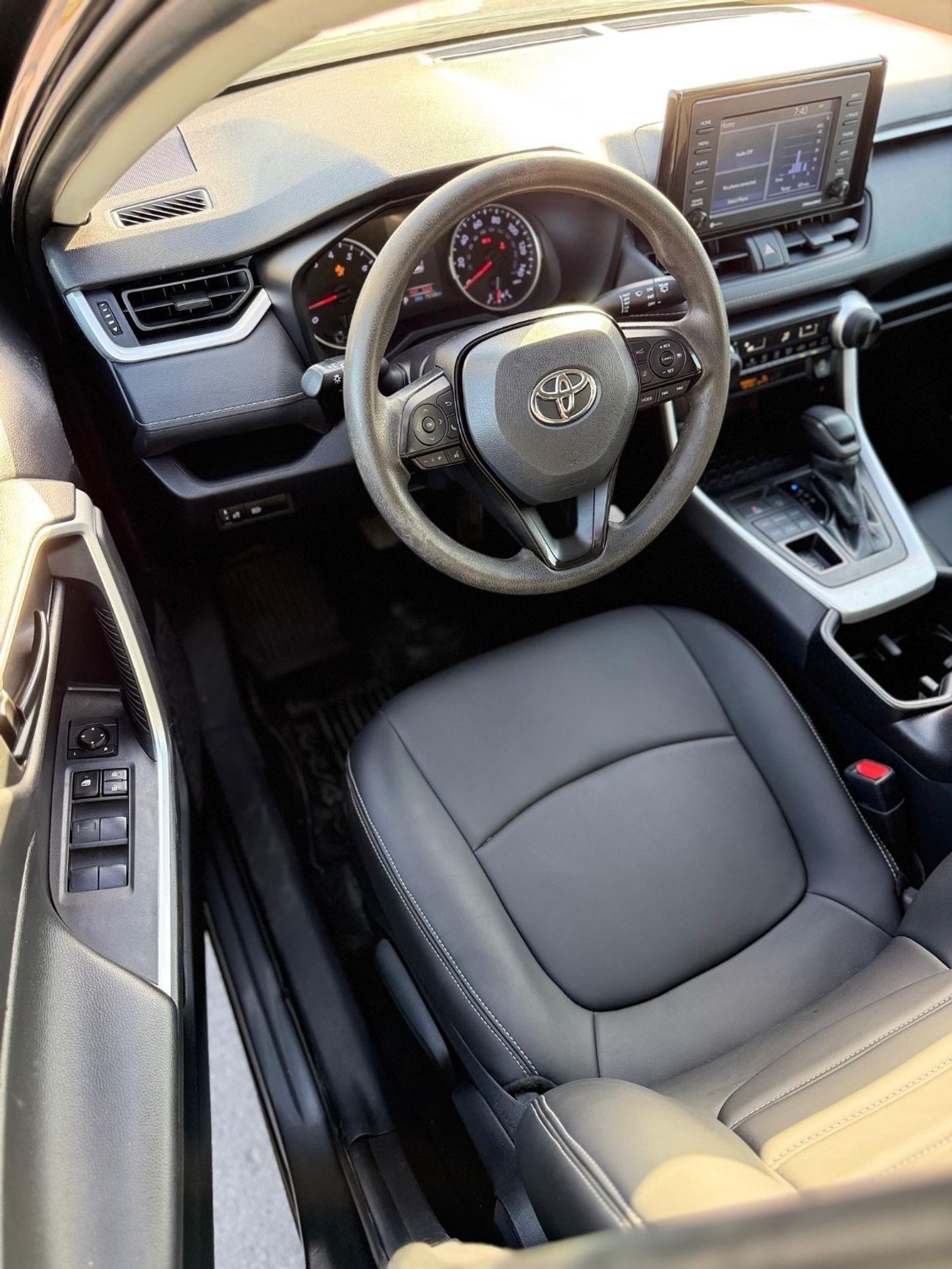 تويوتا راف ٤ 4WD 2022