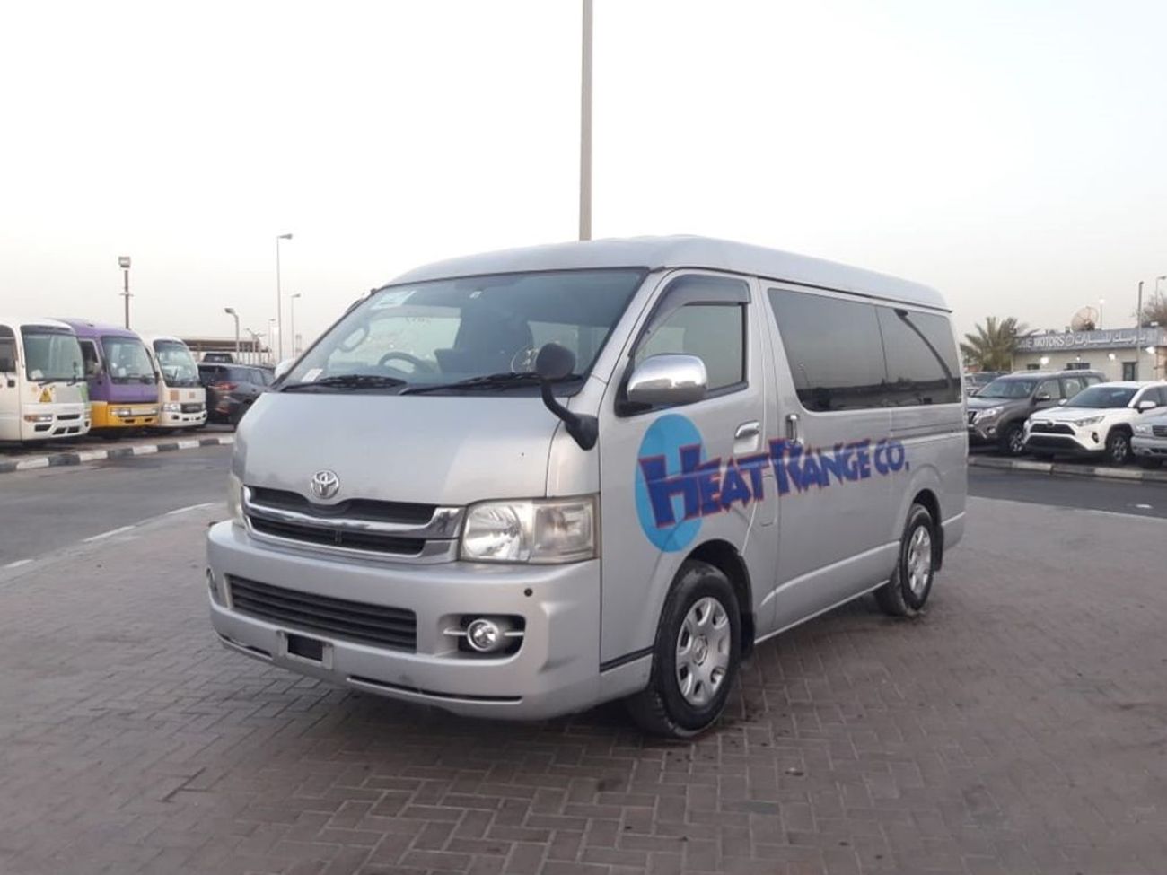 تويوتا هاياس TOYOTA HIACE VAN RIGHT HAND DRIVE (PM1631)