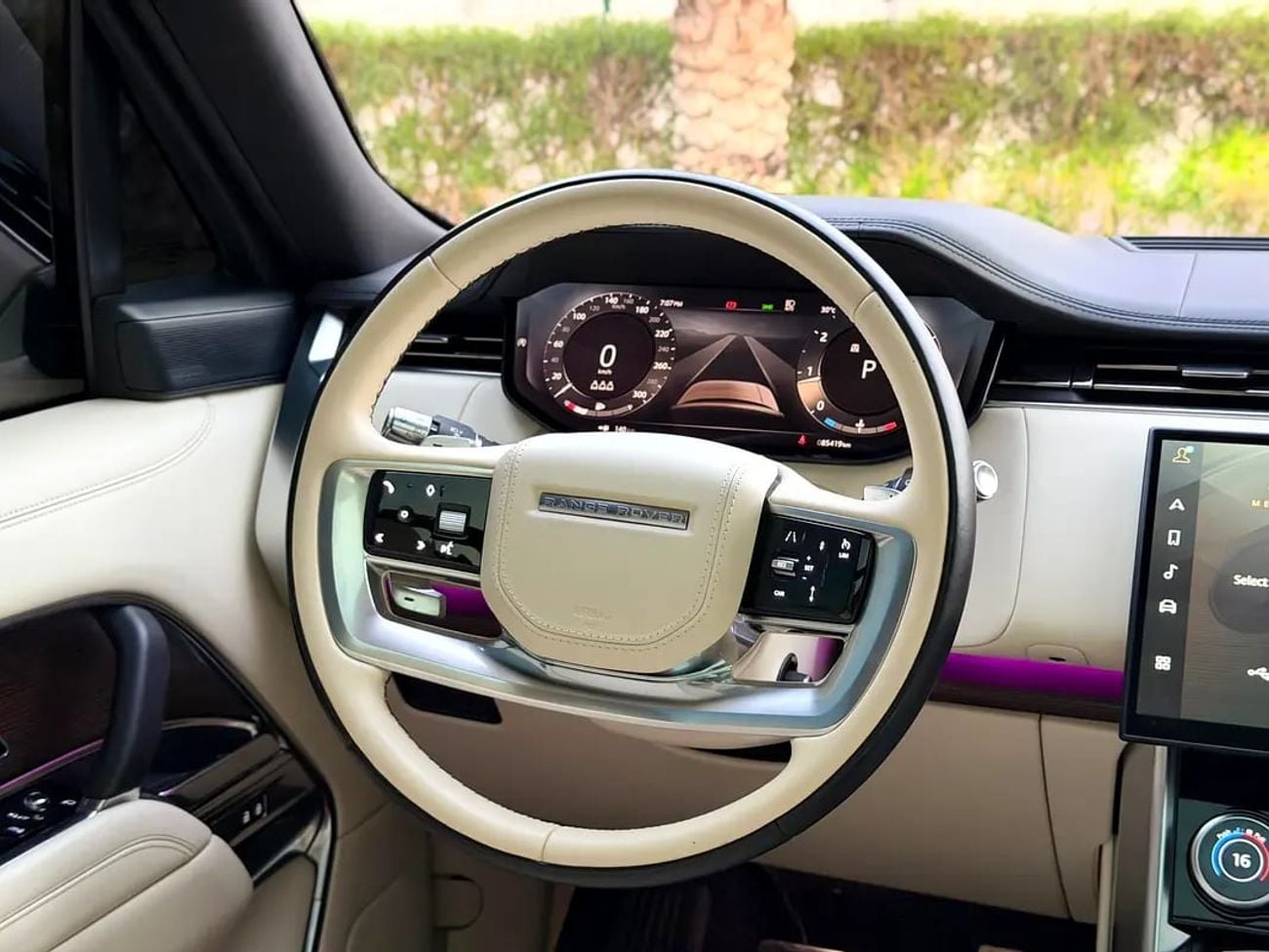 Land Rover Range Rover HSE P530 | GCC Specs | Low Mileage