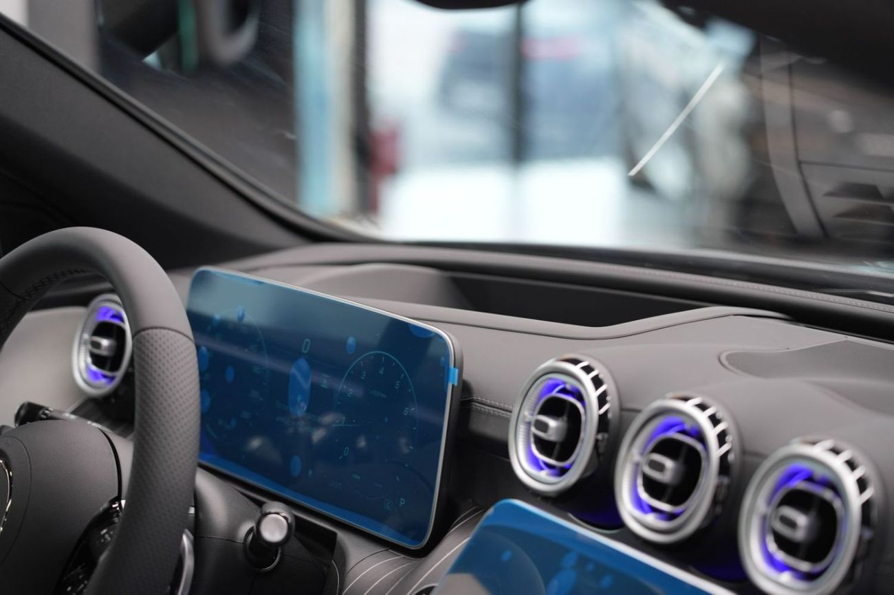 Mercedes-Benz C 200 Mercedes-Benz C 200 | 2026 GCC 0km | Agency Warranty | AMG Package |