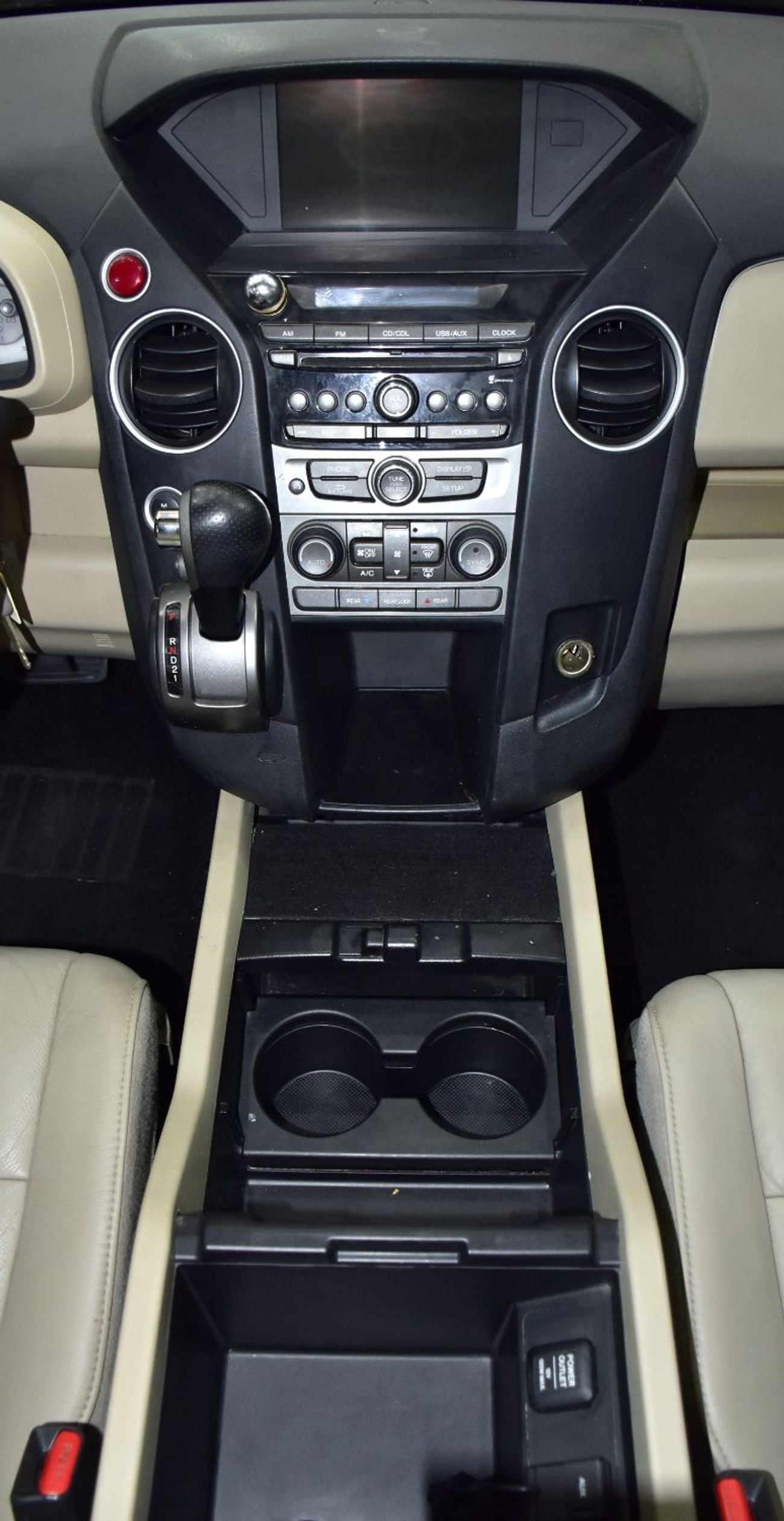 Honda Pilot EXCELLENT DEAL for our Honda Pilot 4WD ( 2015 Model ) in White Color GCC Specs