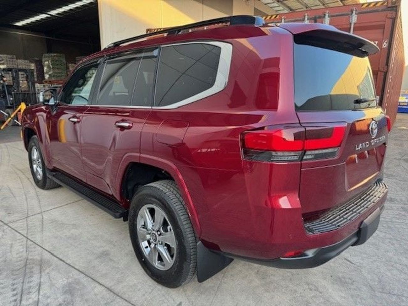 Toyota Land Cruiser SAHARA (NON GCC) Toyota Lc300 Sahara 2025 RHD   maruni diesel  3.3L , grey interior