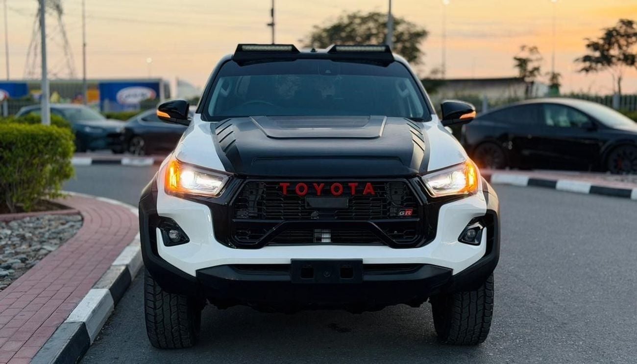 Toyota Hilux (GR BODY KIT INSTALLED | DOUBLE CABIN | POWER SEATS | AT | LEATHER SEATS |