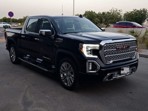 GMC Sierra 5.3L V8 SLT Crew Cab (AWD) Denali 4dr Crew Cab 4WD - GCC - Single Owner - No accidents