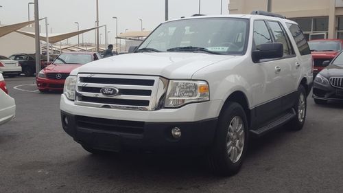 Ford Expedition Ford Expedition model 2013 car prefect condition full service full option low mileage