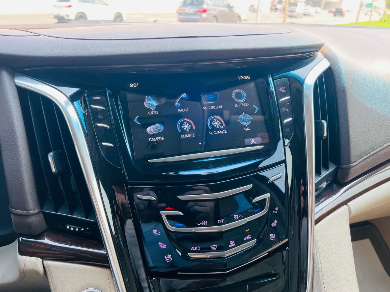 كاديلاك إسكالاد ESV 6.2L in excellent condition