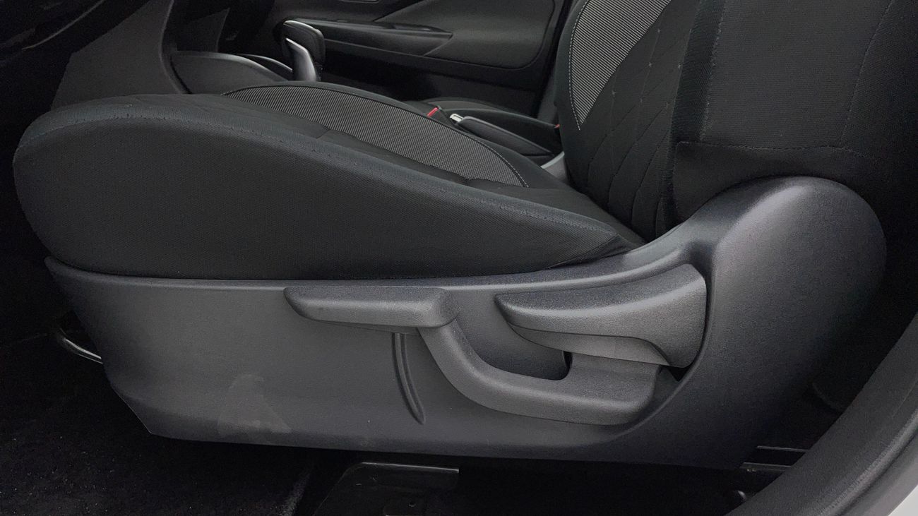 Nissan Kicks SV 1.6 | Zero Down Payment | Free Home Test Drive