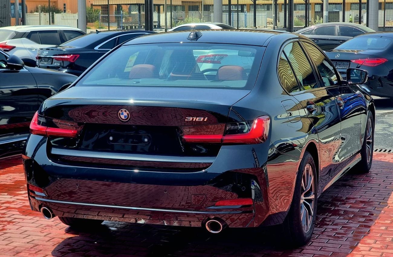 بي أم دبليو 318i LUXURY M SPORT PACKAGE