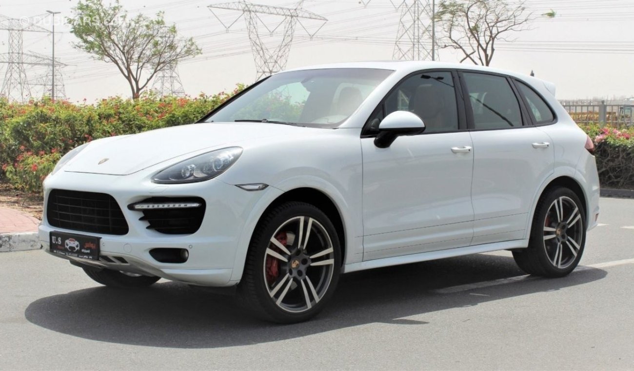 Porsche Cayenne GTS CAYENNE GTS FULLY LOADED 2014 GCC LOW MILEAGE IN MINT CONDITION