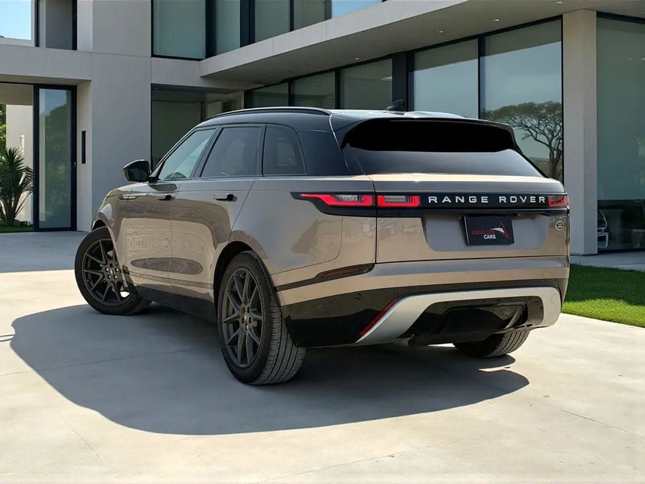 لاند روفر رينج روفر فيلار !! EID SALE !! 1 YEAR FREE WARRANTY !!  AED 2,320 P.M | 0% DOWN PAYMENT | RANGE ROVER VELAR P250 S