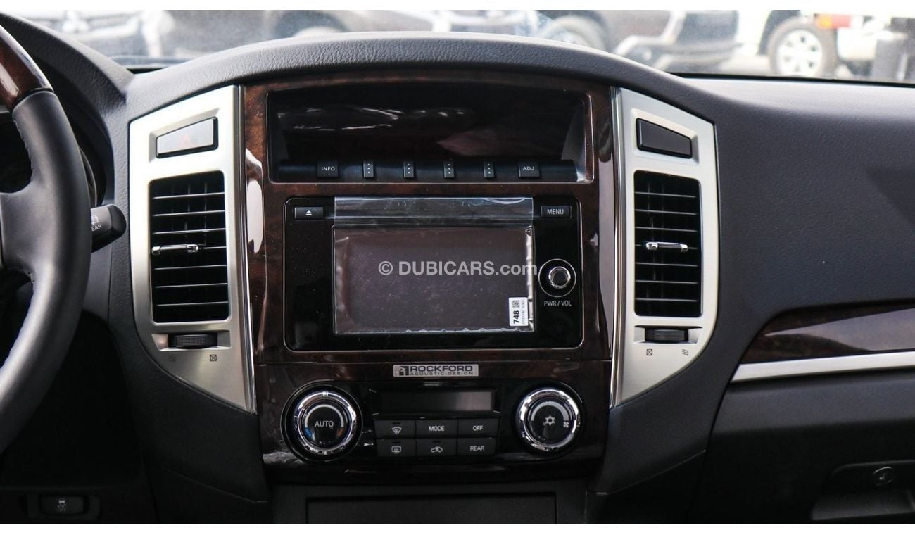 Mitsubishi Pajero 2020 3.8L | BLACK/BLACK | GCC specs Full Option | Export Price