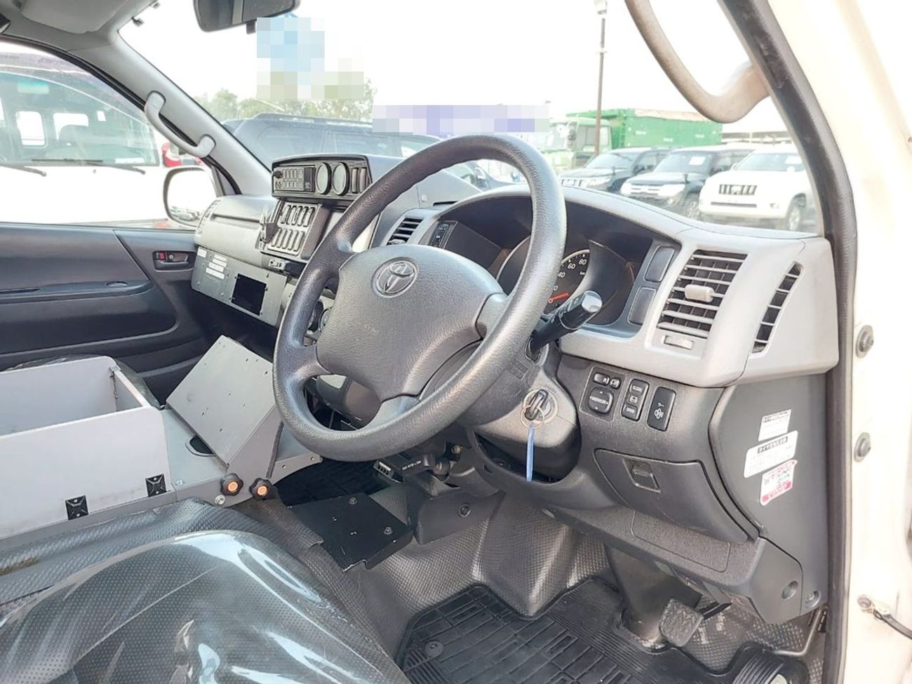 Toyota Hiace TOYOTA HIACE VAN AMBULANCE RHD 2012 MODEL 2.7 L PETROL AUTOMATIC(PM11200)