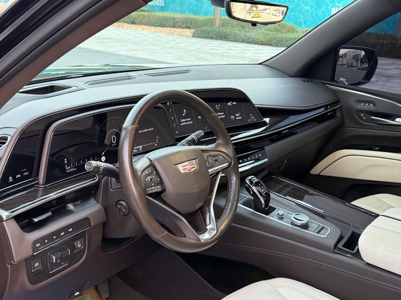 كاديلاك إسكالاد Premium Luxury 6.2L 4WD