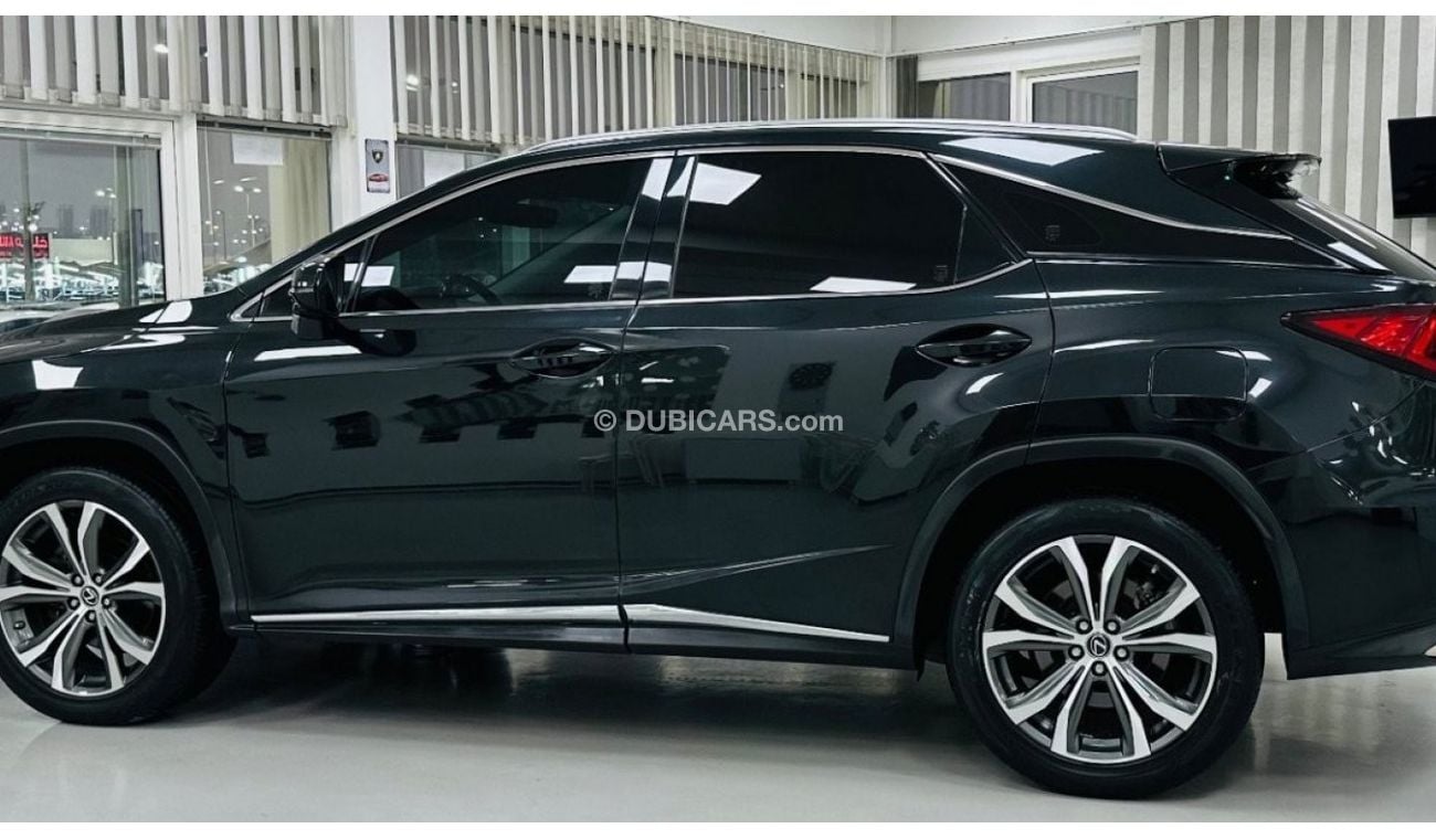 Lexus RX350 GCC .. FSH .. Platinum .. DVD .. Panoramic Roof