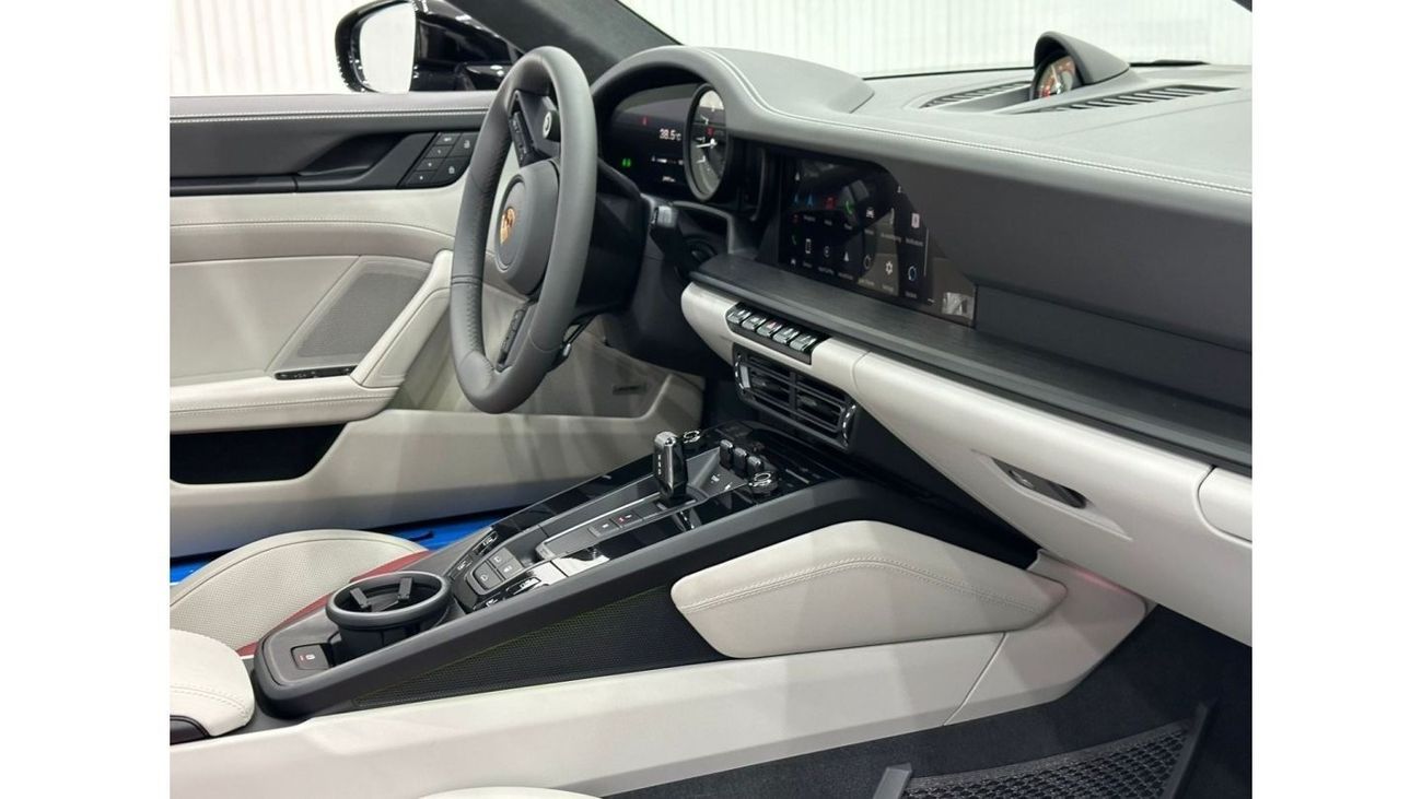 بورش 911 2023 Porsche 911 Carrera 4 GTS, 2 Years Porsche Warranty, Full Porsche Service History