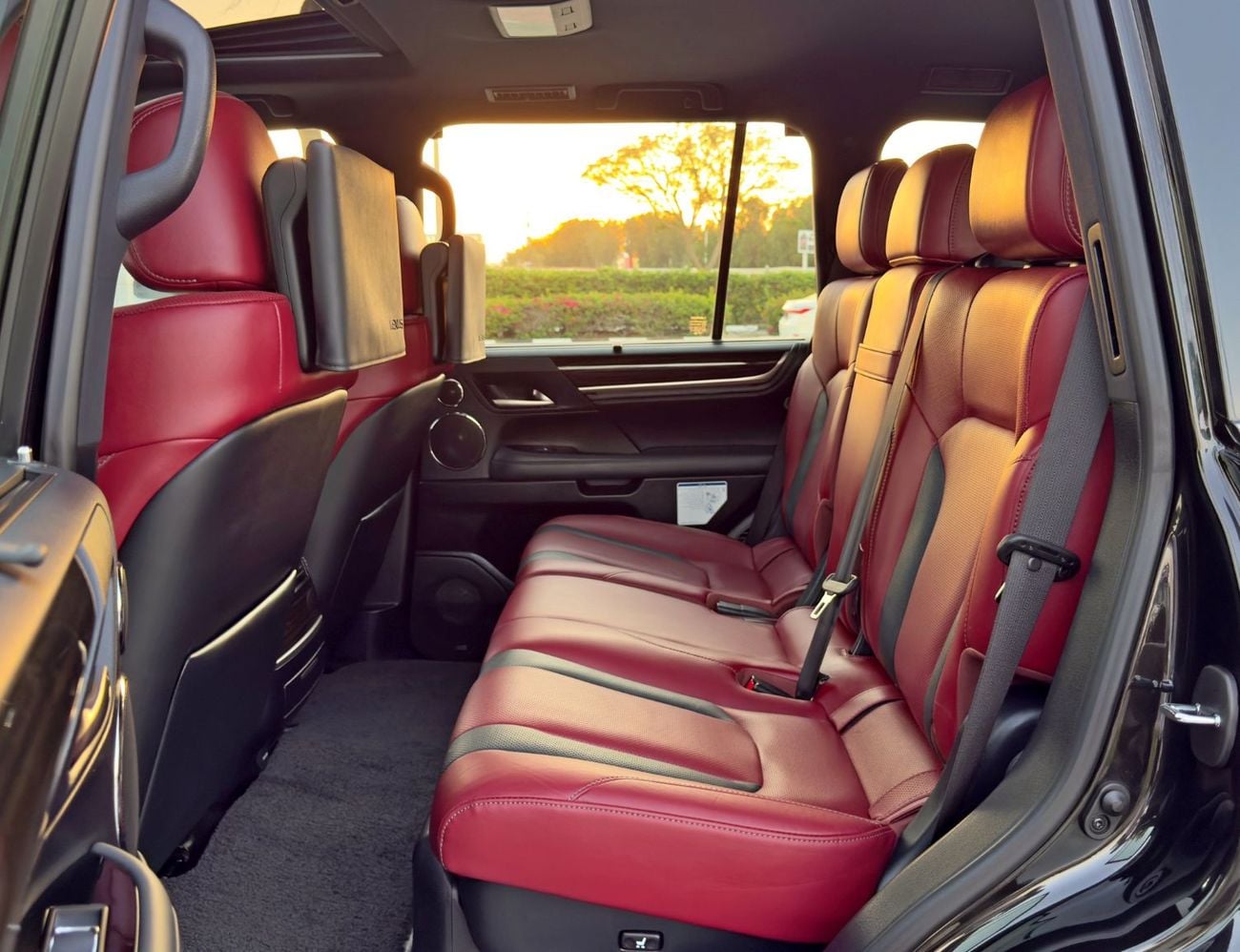 Lexus LX 570 Signature 5.7L