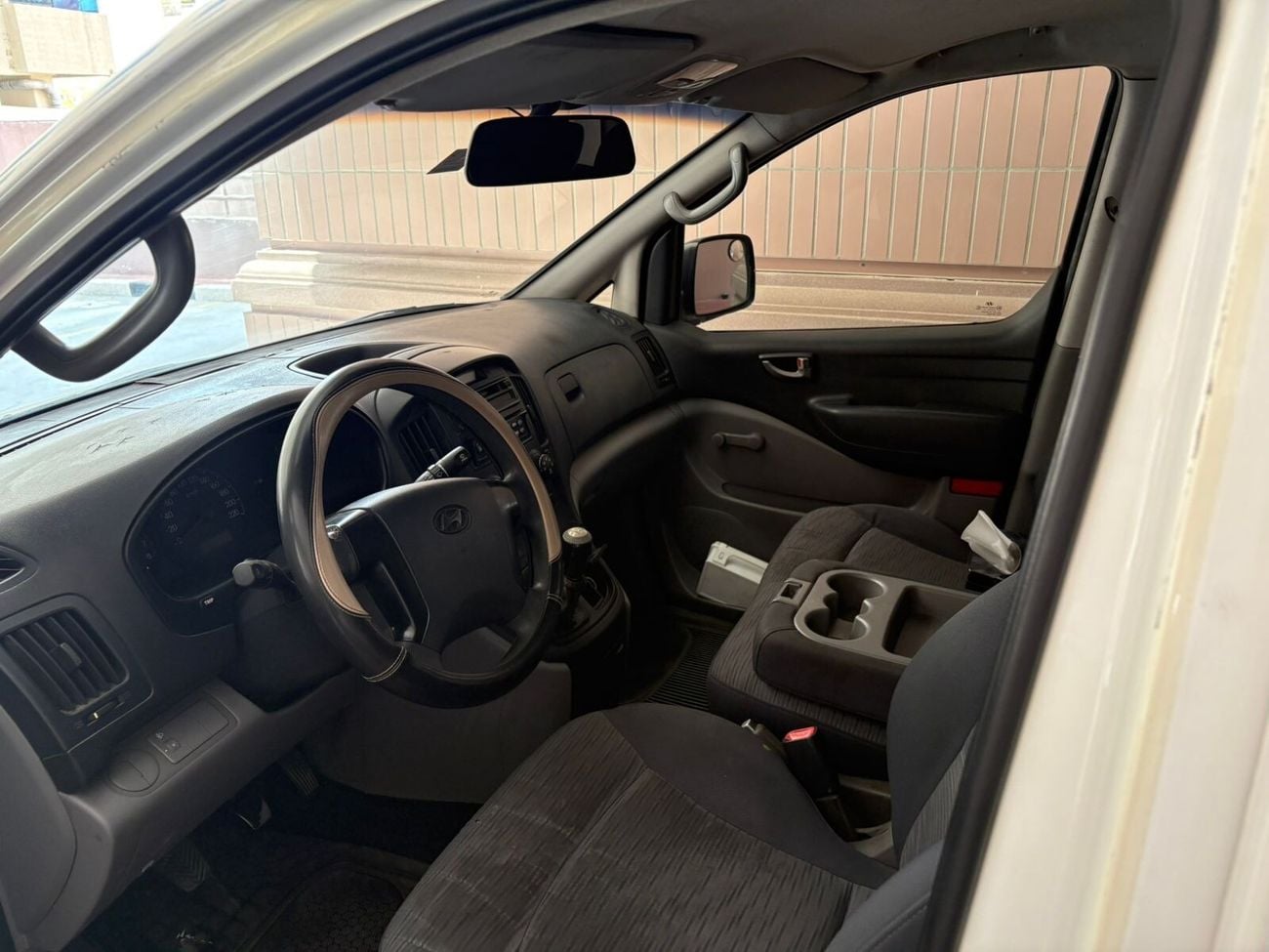 Hyundai H-1 GL