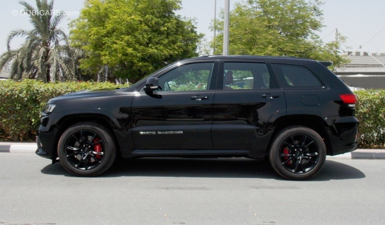 Jeep Grand Cherokee Brand New 2017 SRT 4X4 SPORT GCC CARBON FIBER  3 YEARS OR 60000 KM AT The DEALER DSS OFFER