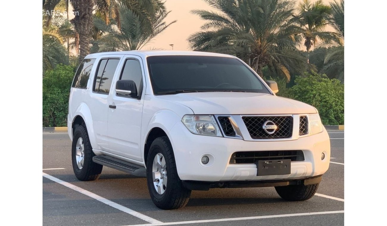 Nissan Pathfinder S