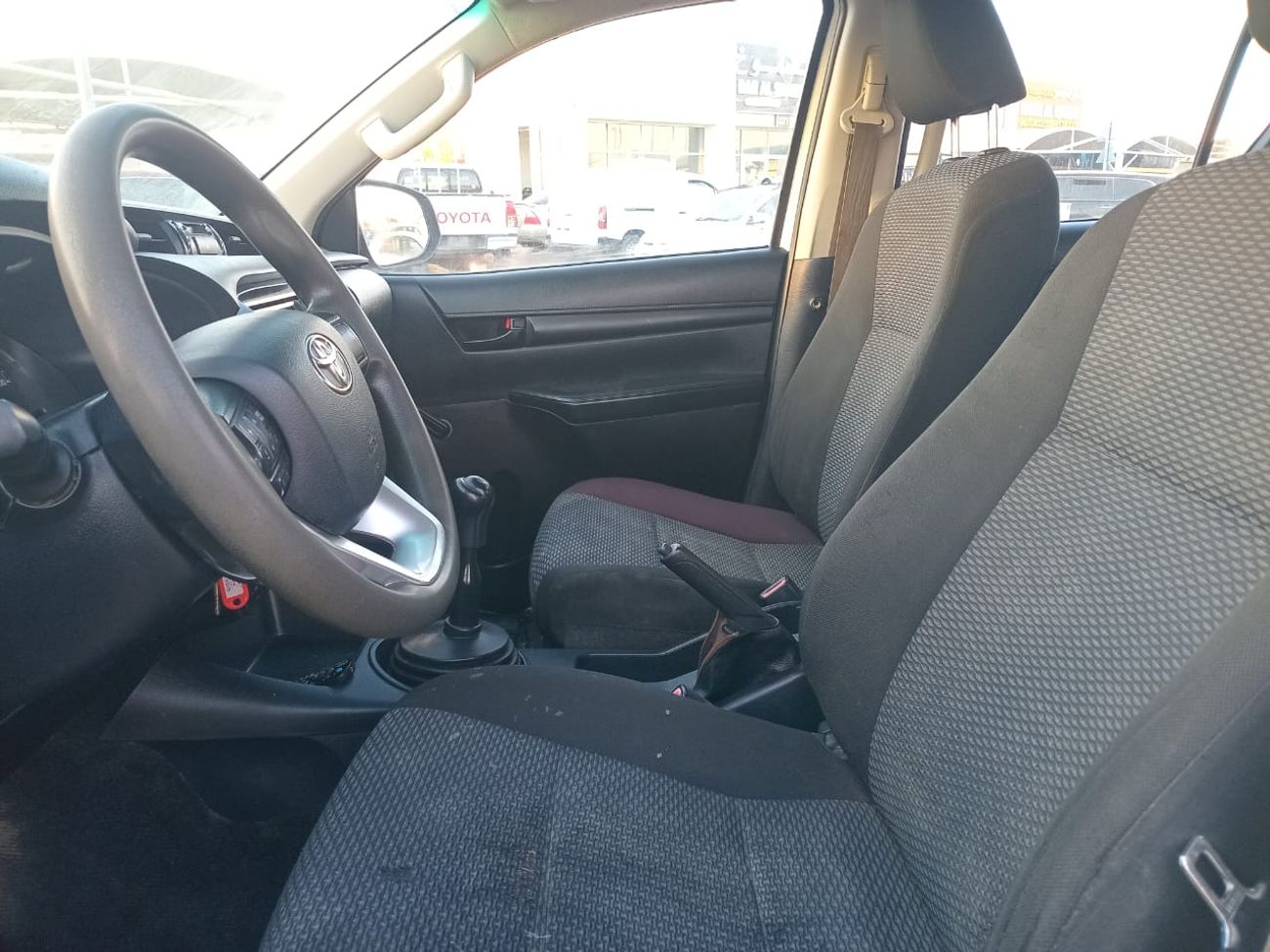 تويوتا هيلوكس DC 2.4L 4WD DIESEL MANUAL TRANSMISSION