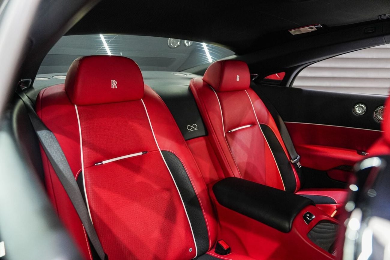 Rolls-Royce Wraith Black Badge, Two-Tone Exterior, Bespoke Audio, Starlight, GCC Specs!!