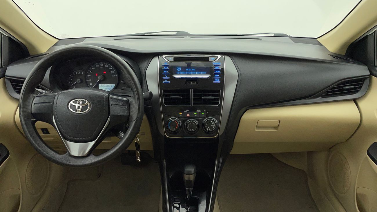 تويوتا يارس SE 1.5 | بدون دفعة مقدمة | اختبار القيادة في المنزل