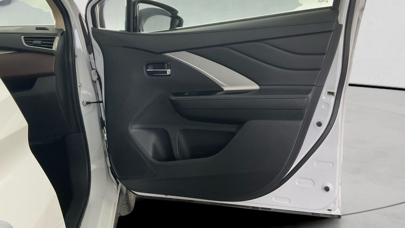 ميتسوبيشي إكسباندر كروس Premium | شامل الضمان | 0 ﺪﻔﻋﺓ ﺃﻮﻟﻯ