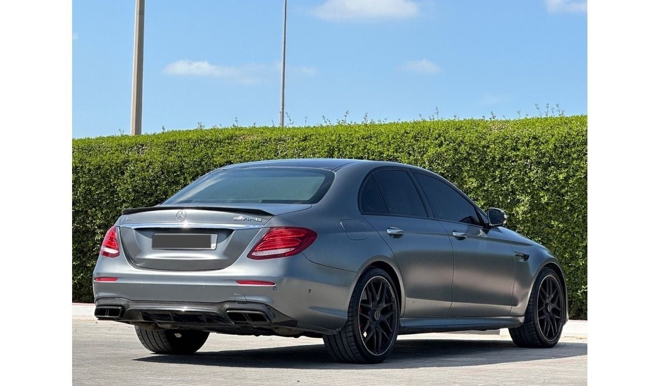 Mercedes-Benz E 63 AMG