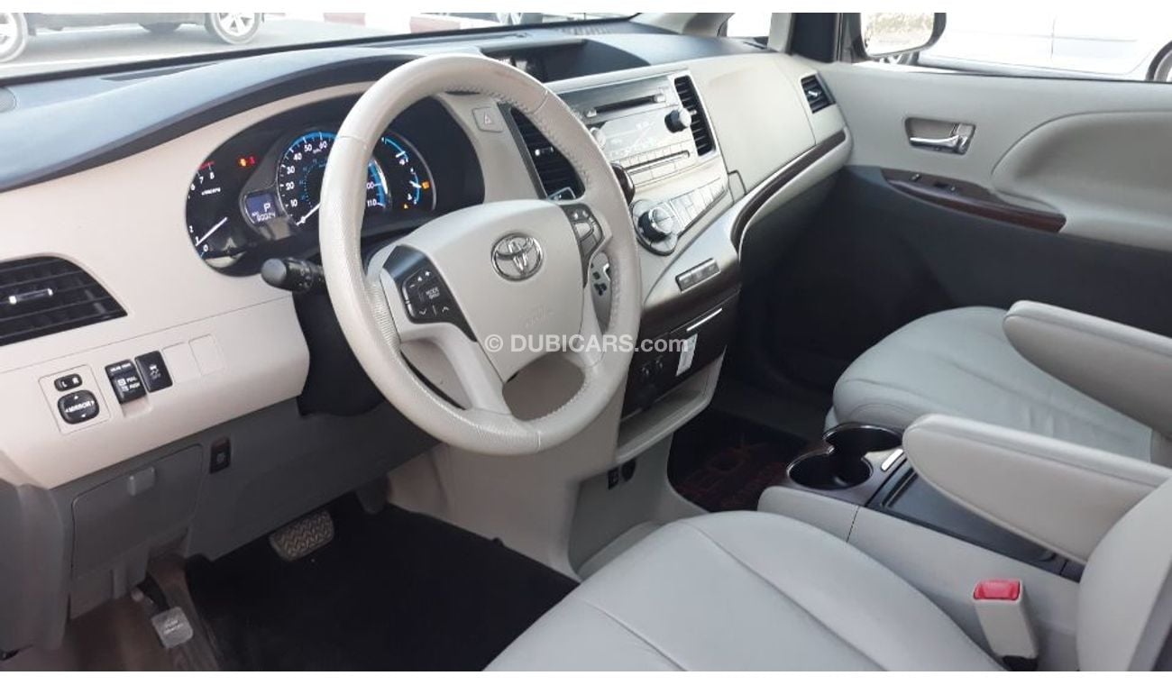 Toyota Sienna 2012 Full options American specs low mileage clean car