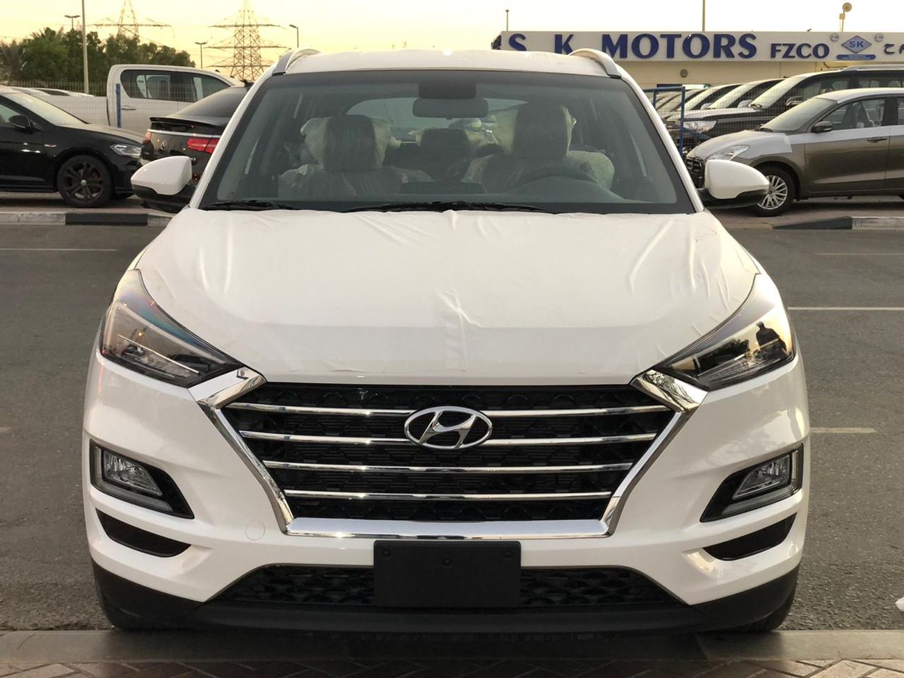 Hyundai Tucson 2.0L, Down Brake, 18'' Tire, Remote engine start, DVD, Push Start, Wireless Charger, LOT-HTW2