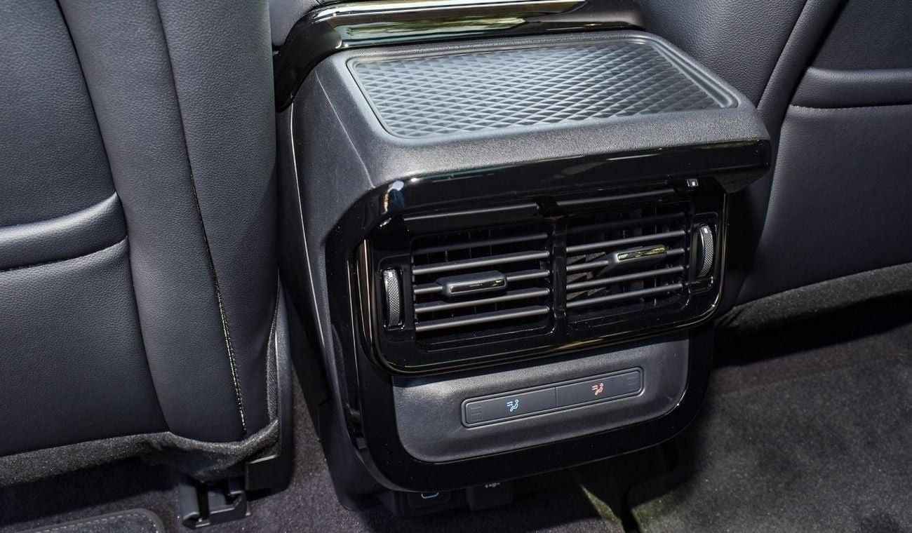 Land Rover Range Rover Evoque Dynamic SE P250 2.0L SE P250 DYNAMIC 2024!! BRAND NEW CAR