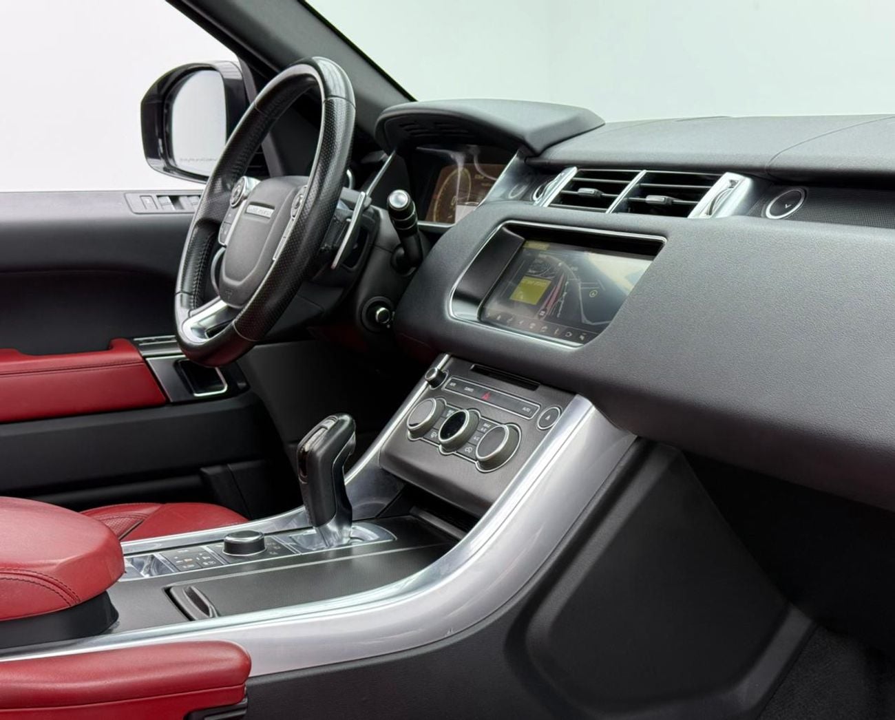 Land Rover Range Rover Sport 2017 Range Rover Sport HSE Dynamic, Full Service History, Fully Loaded, Excellent Condition, GCC