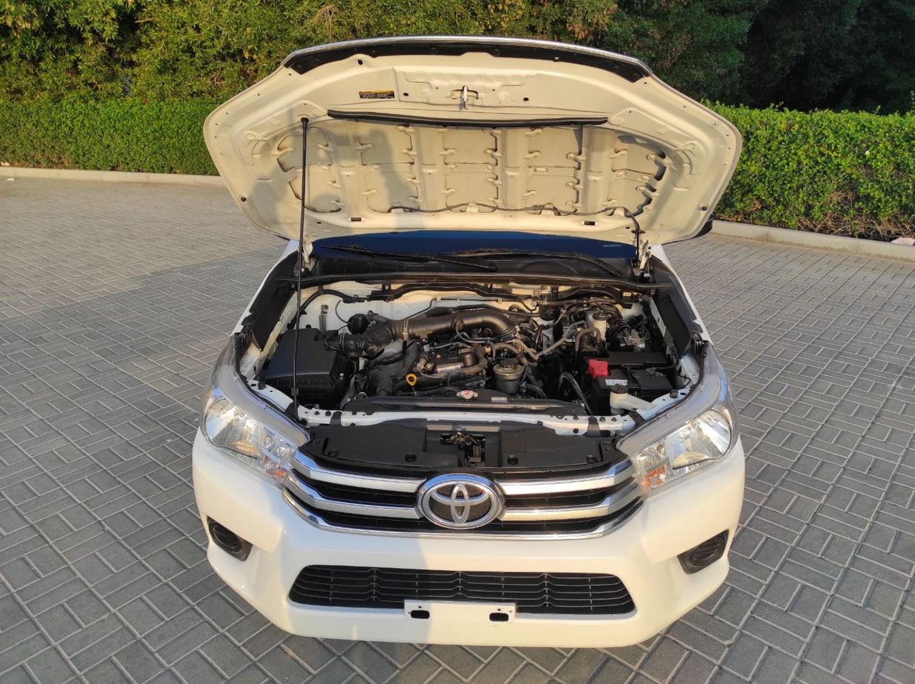 Toyota Hilux DLS 2.7L Toyota Hilux 2020 4×2 Full manual