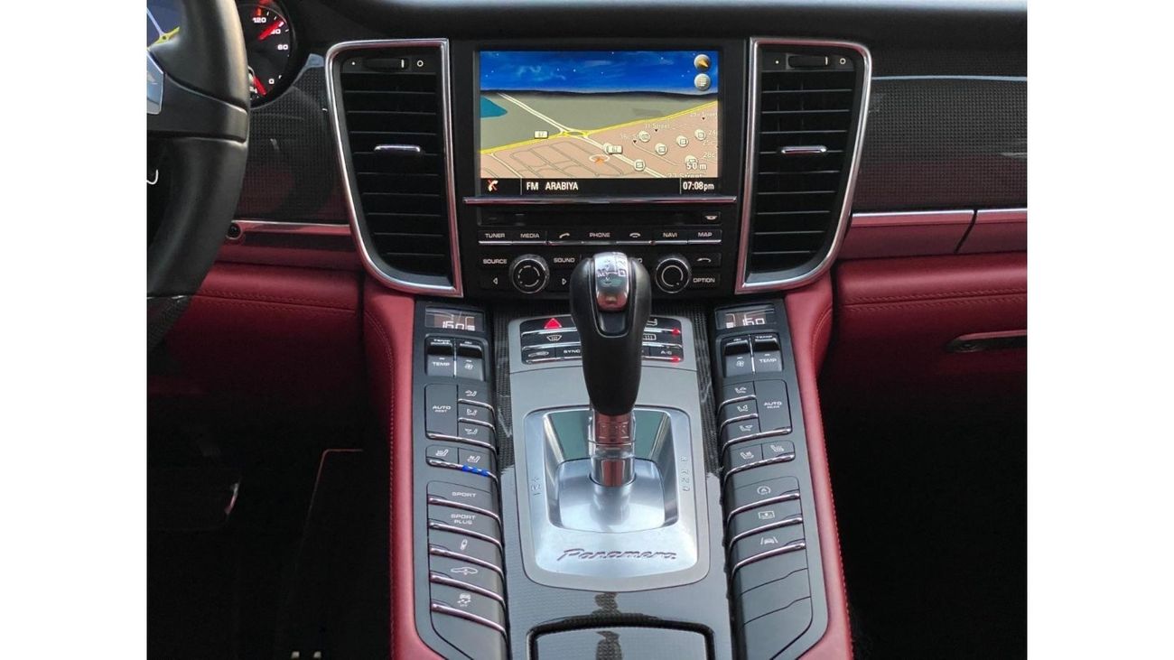 Porsche Panamera SUMMER OFFER - WARRANTY - FULL SERVICE HISTORY - AL NABOODAH